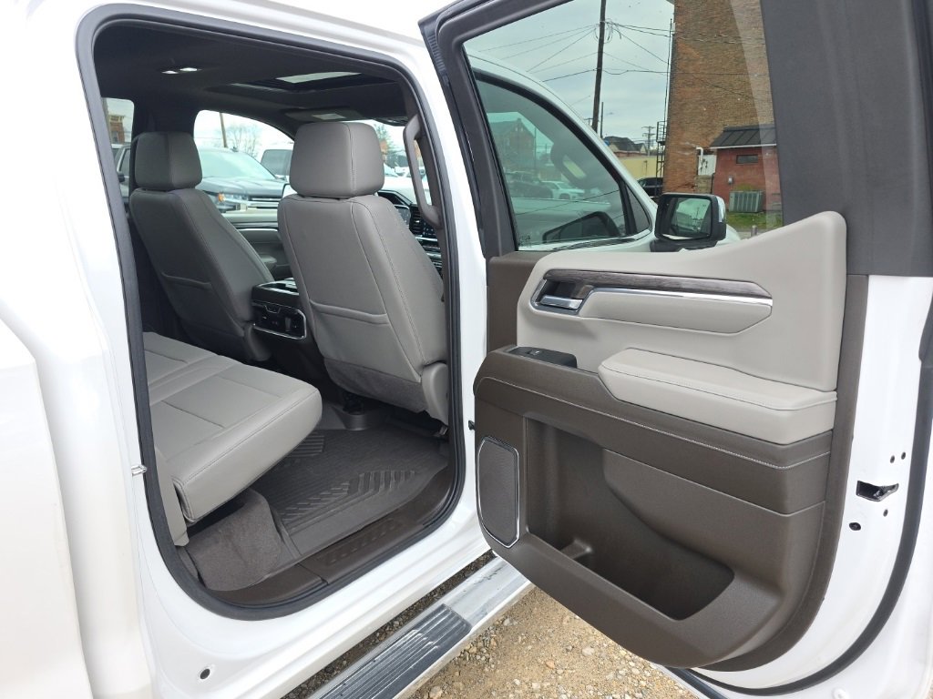 Certified 2024 Chevrolet Silverado 1500 LTZ w/ LTZ Premium Package image 29