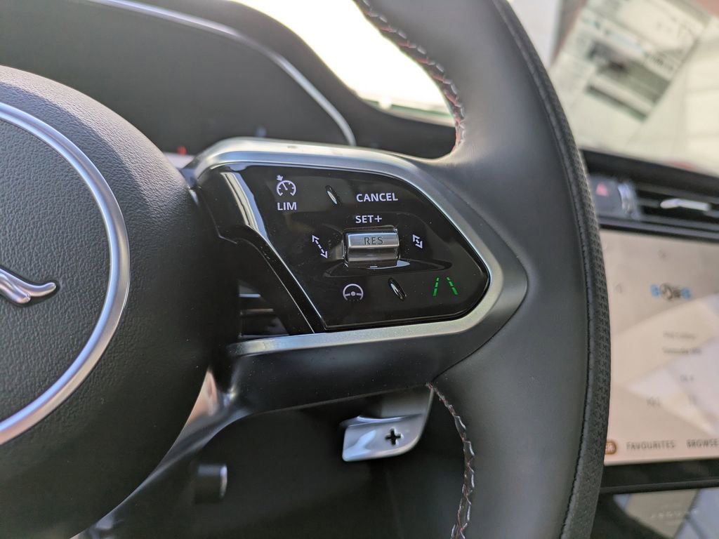 New 2026 Jaguar F-PACE SVR image 30