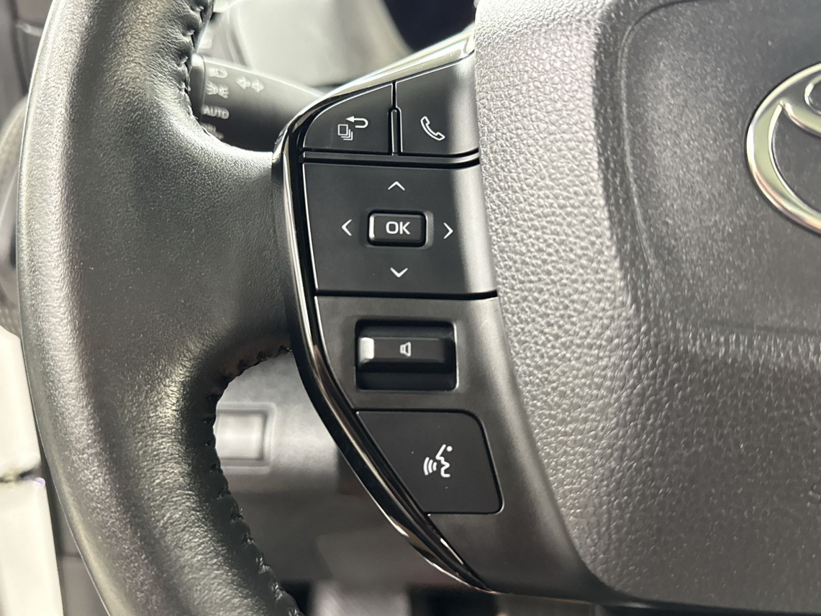 Used 2023 Toyota bZ4X AWD w/ Weather Package image 46