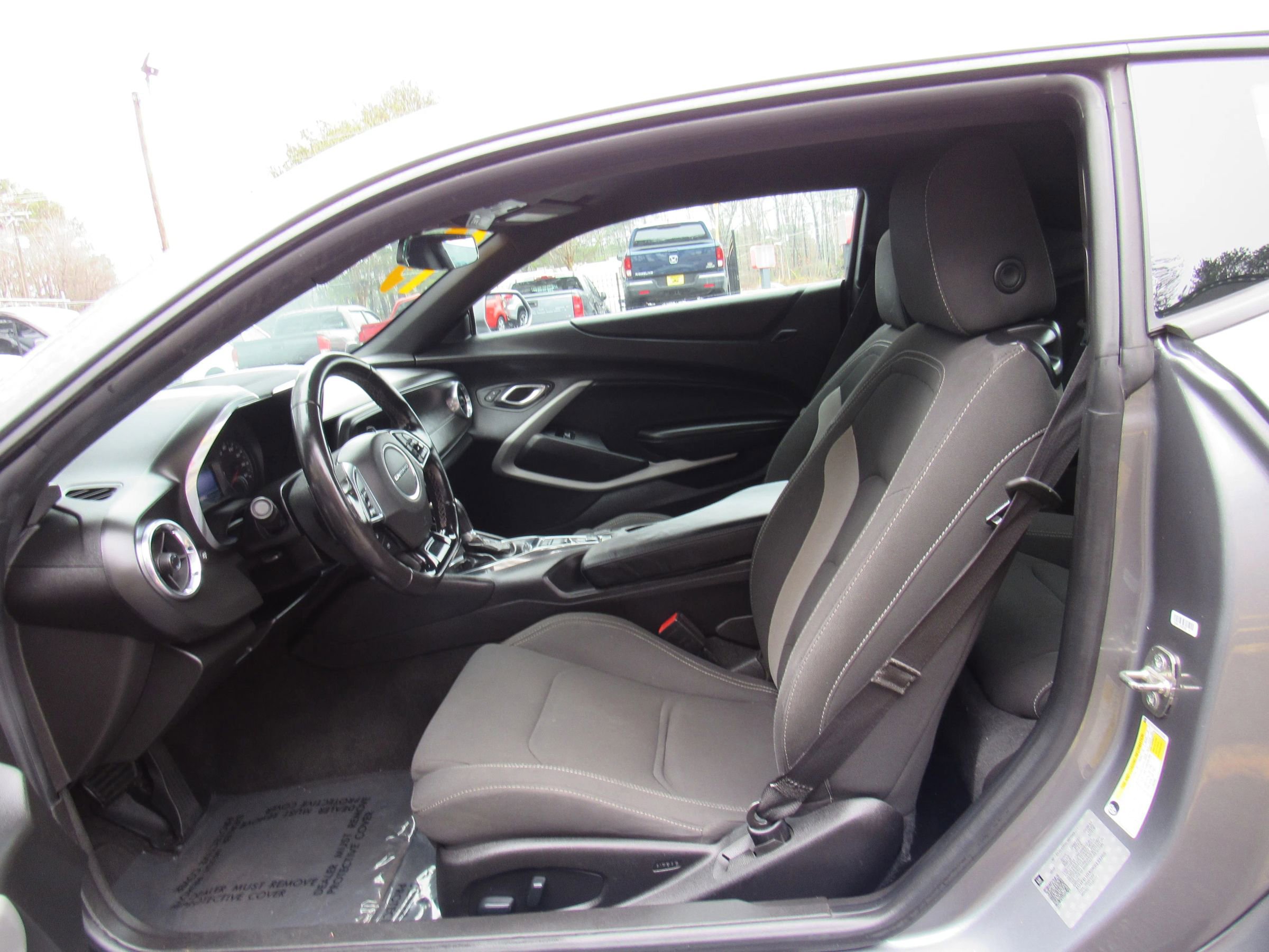 Used 2019 Chevrolet Camaro LT image 17