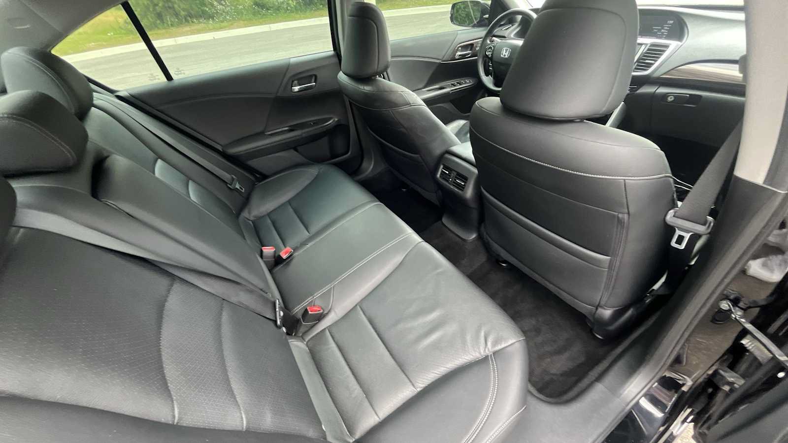 Used 2017 Honda Accord EX-L image 13
