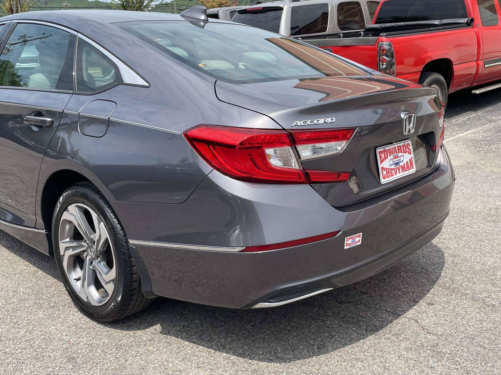 Used 2020 Honda Accord EX-L image 31