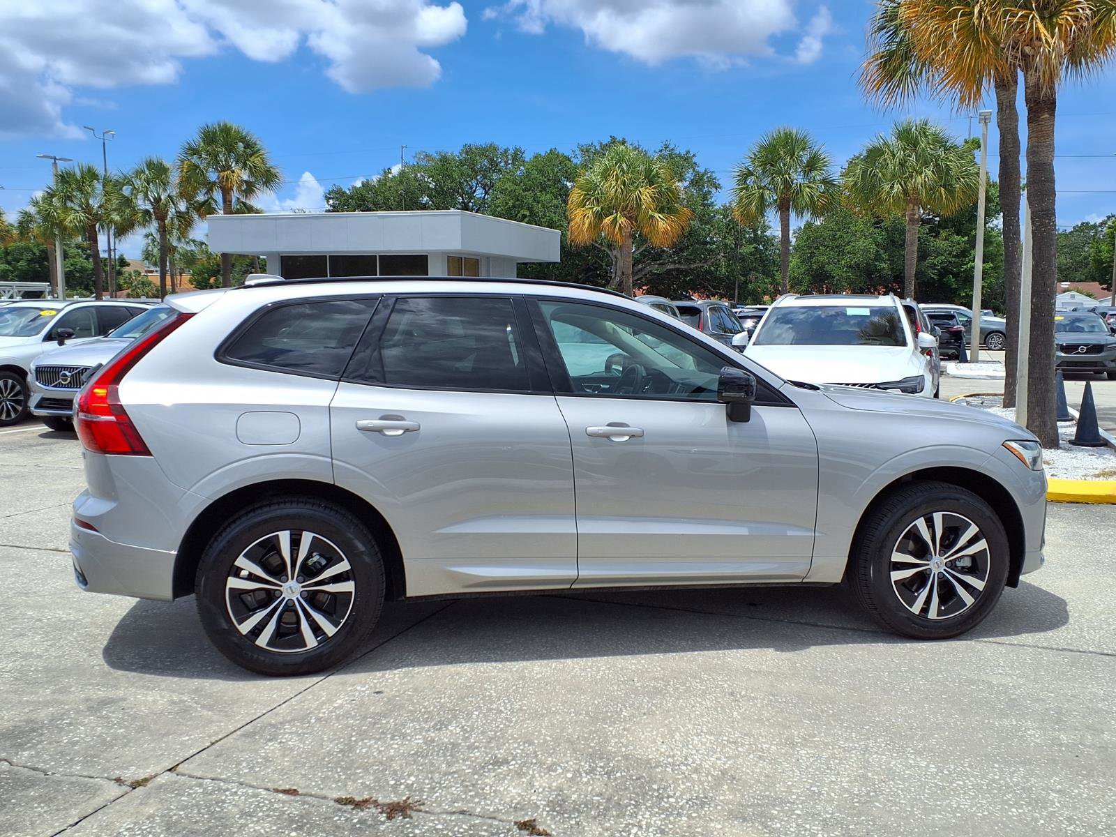 Certified 2025 Volvo XC60 B5 Core AWD/4WD image 8