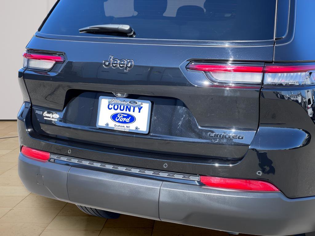 Used 2023 Jeep Grand Cherokee L Limited w/ Luxury Tech Group II image 40