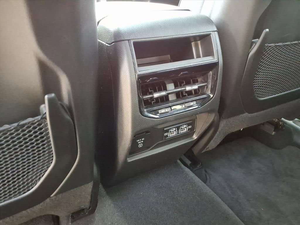 Used 2023 Jeep Grand Cherokee Altitude image 32