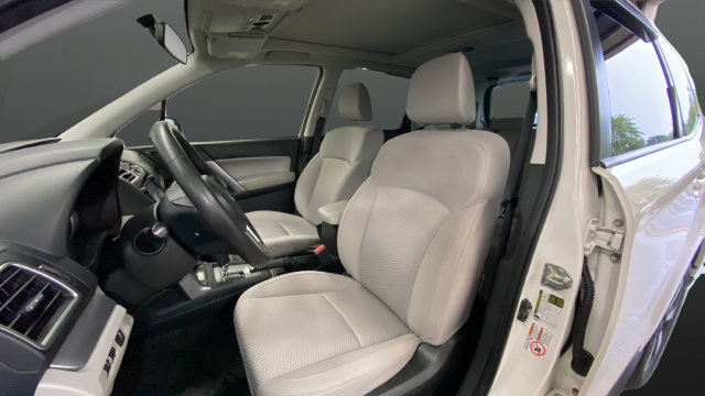 Used 2018 Subaru Forester 2.5i Premium w/ All-Weather Package AWD/4WD image 9