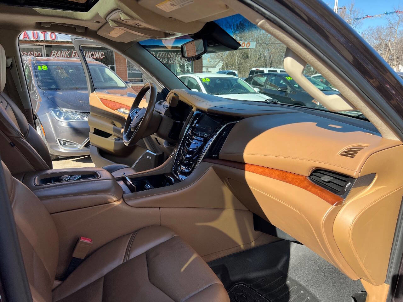 Used 2015 Cadillac Escalade ESV Platinum AWD/4WD image 23