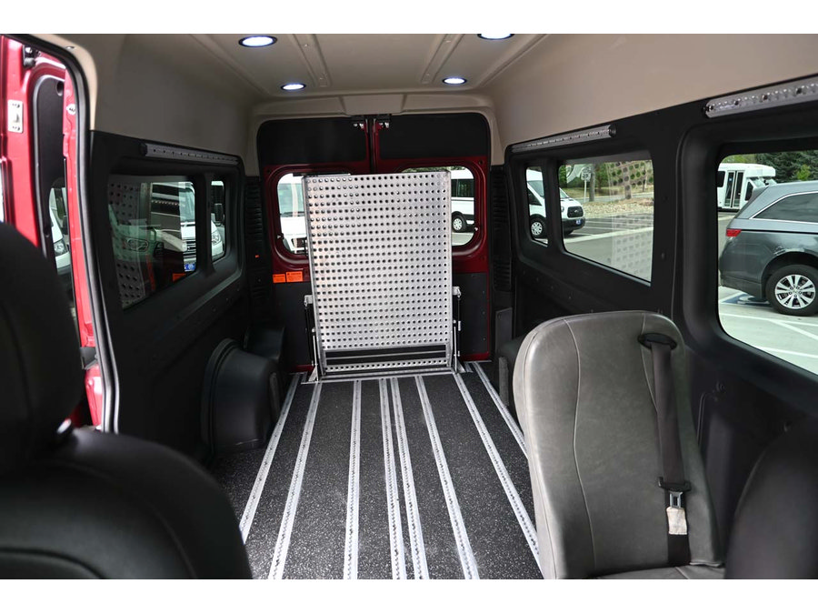 Used 2016 RAM ProMaster 2500 w/ Premium Appearance Group FWD image 18
