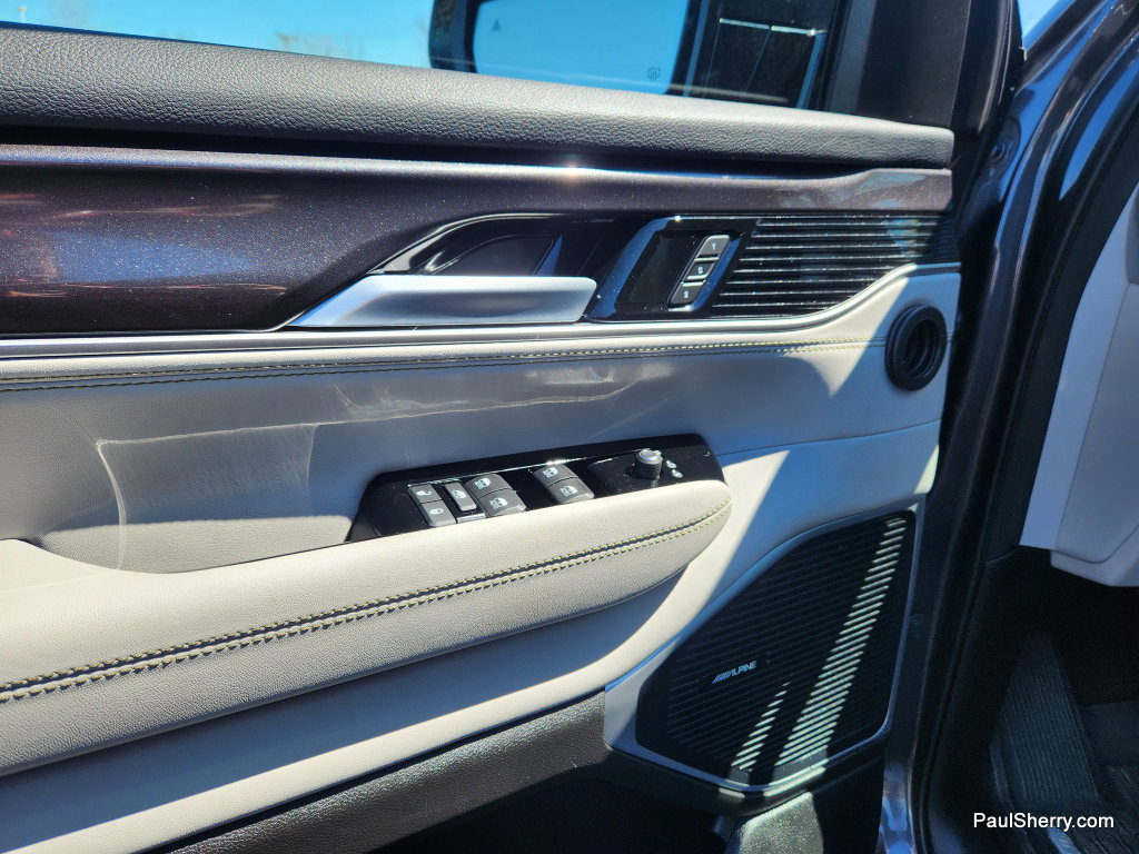 Used 2024 Jeep Wagoneer 4WD w/ HD Trailer Tow Package image 26