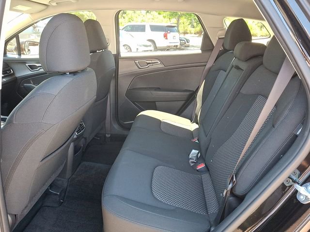 Certified 2025 Kia Sportage LX FWD image 12