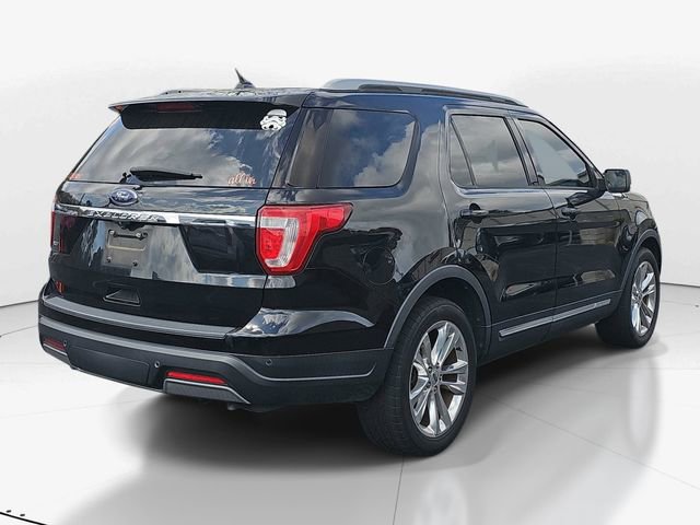 Used 2019 Ford Explorer XLT w/ Equipment Group 201A image 7
