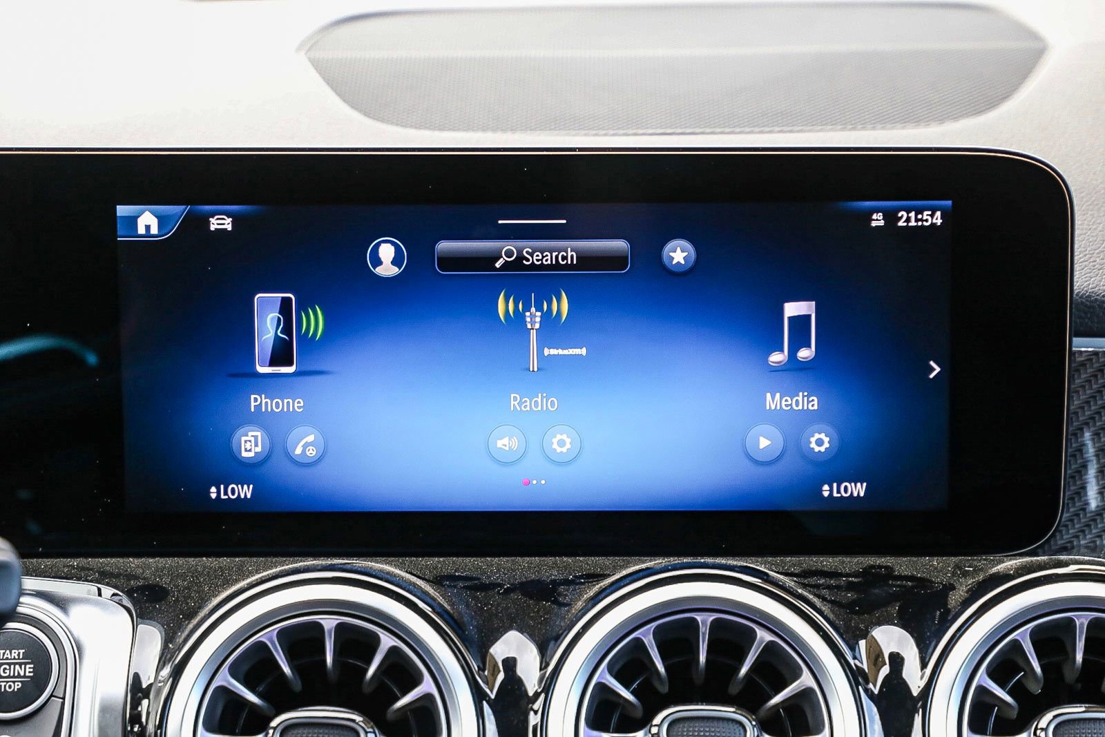 New 2025 Mercedes-Benz GLB 35 AMG 4MATIC image 15