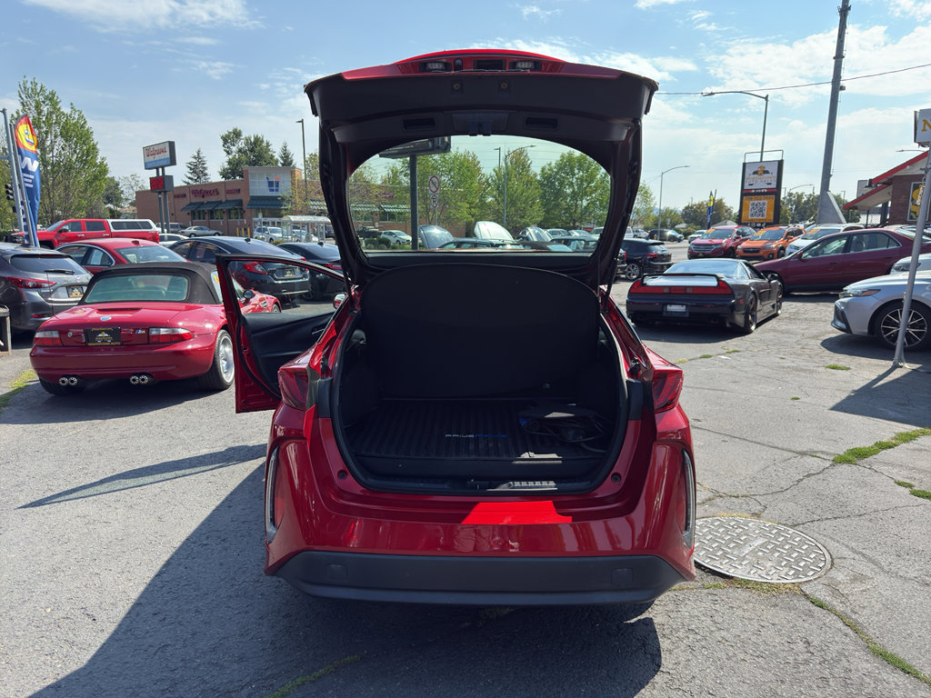 Used 2018 Toyota Prius Prime Plus image 12