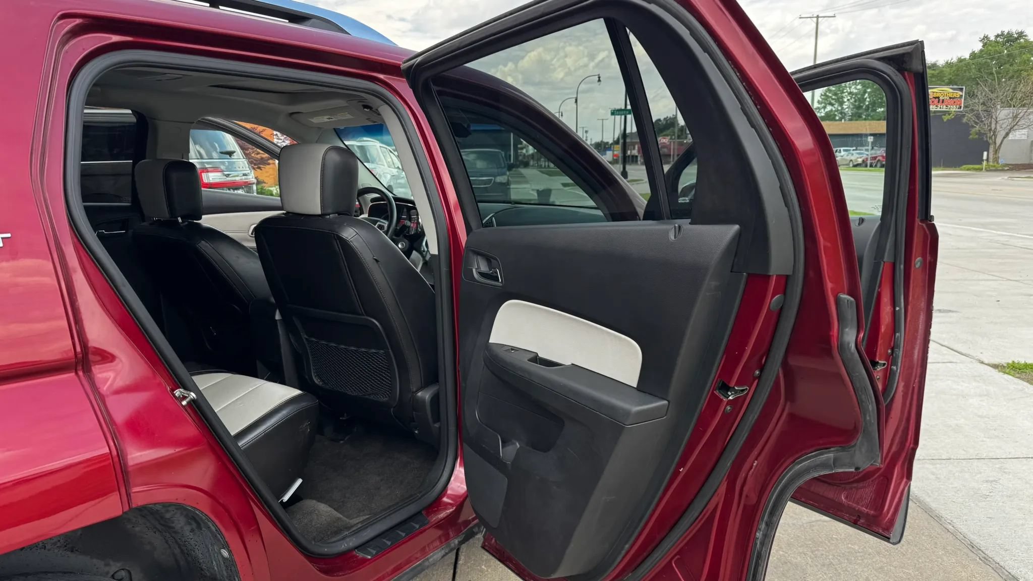Used 2011 GMC Terrain SLT FWD image 18