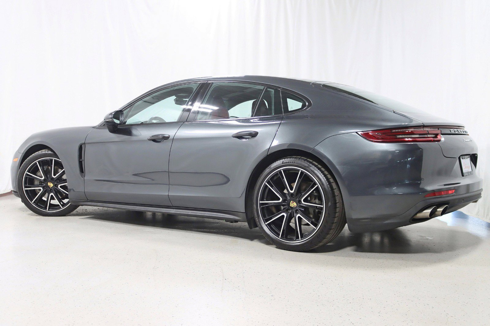 Used 2018 Porsche Panamera 4S w/ Premium Package Plus image 9