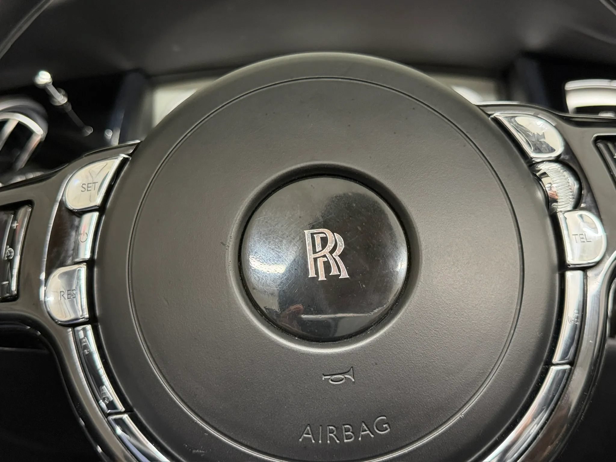 Used 2017 Rolls-Royce Dawn RWD image 69