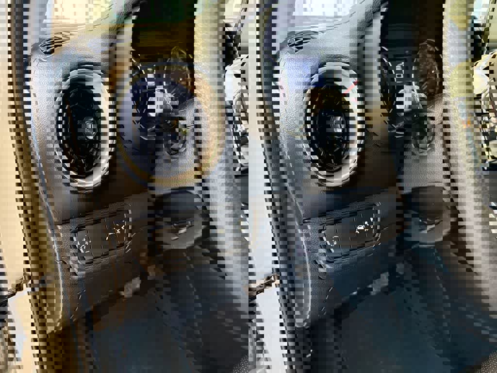 Used 2020 Kia Forte LXS image 36