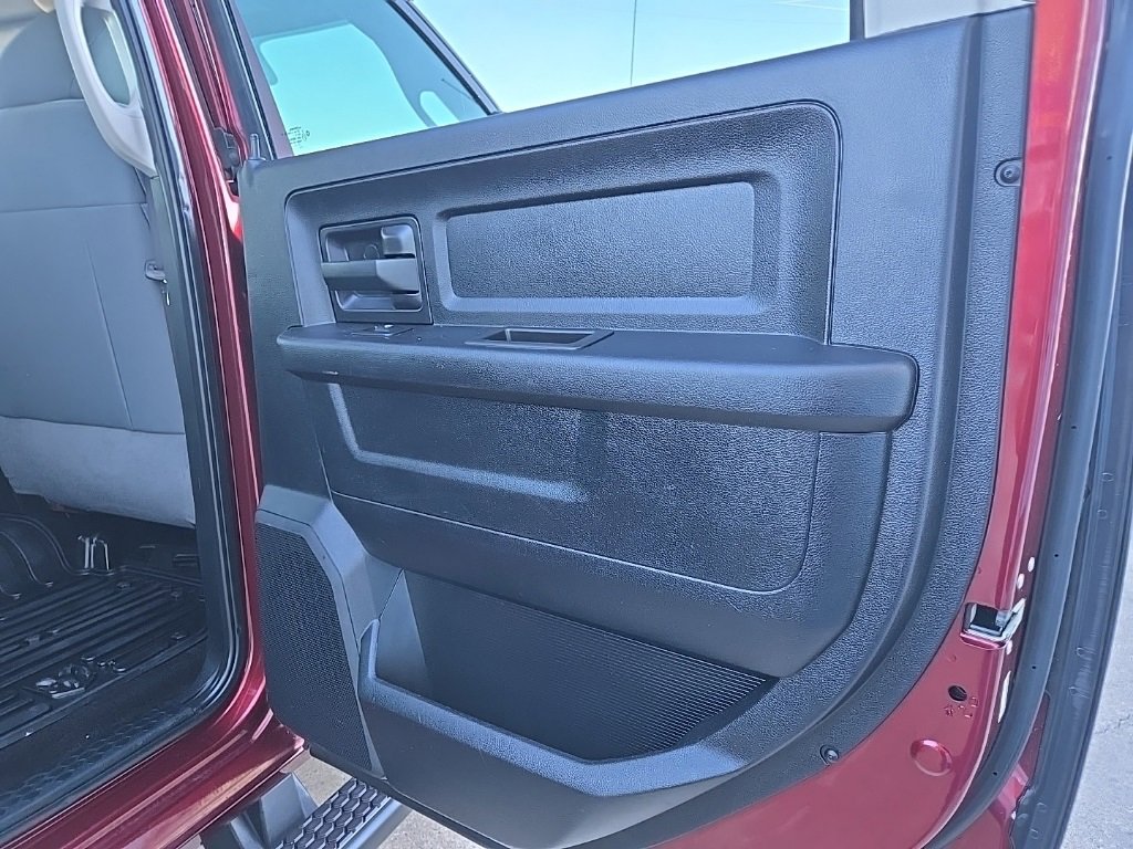 Used 2018 RAM 2500 Tradesman w/ Chrome Appearance Group image 77