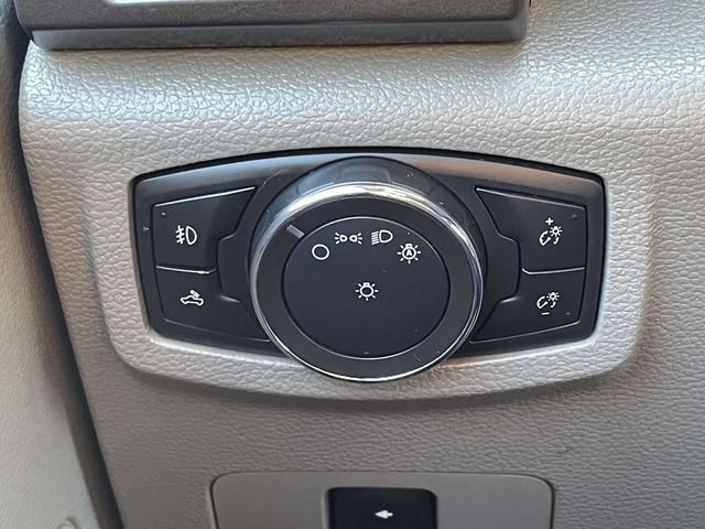 Used 2019 Ford F250 XLT w/ XLT Premium Package AWD/4WD image 17