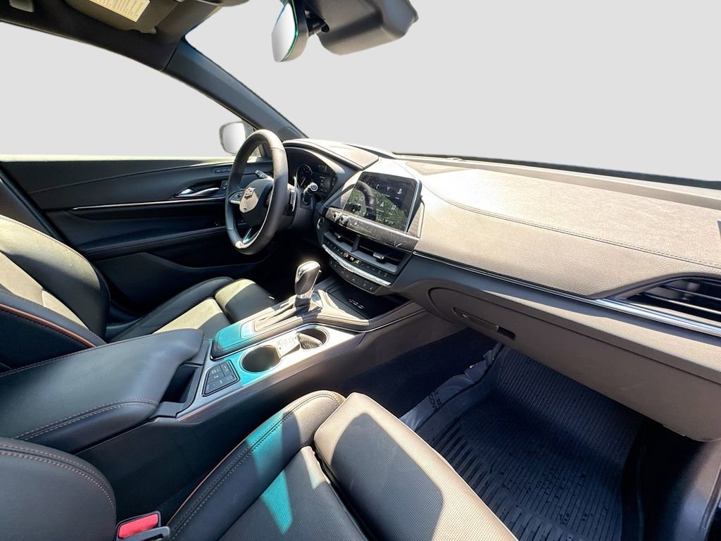 Used 2025 Cadillac CT4 Sport RWD image 28