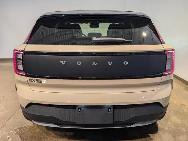 New 2026 Volvo EX30 Cross Country Ultra w/ Protection Package Premier AWD/4WD image 4