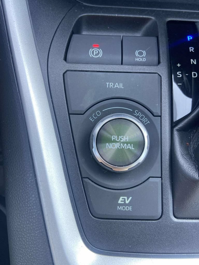 Used 2023 Toyota RAV4 XSE AWD/4WD image 31