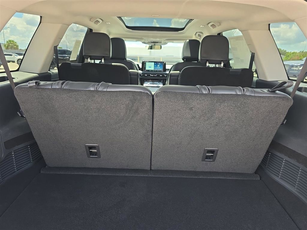 New 2025 Lincoln Aviator 2WD w/ Equipment Group 101A image 13