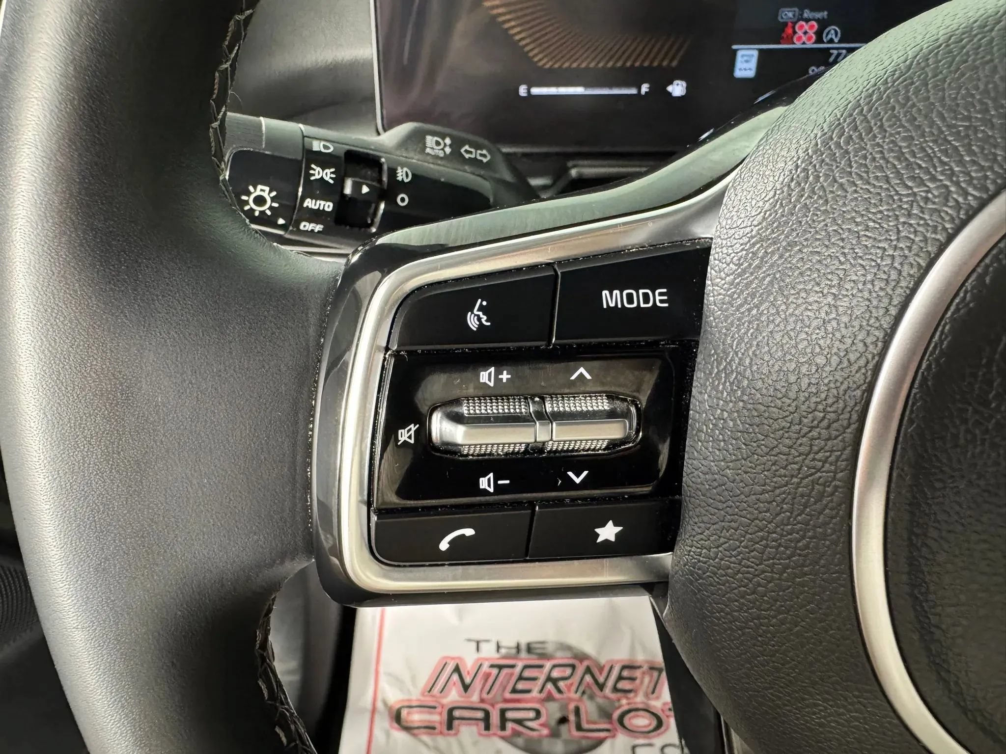 Used 2025 Kia Sorento EX AWD/4WD image 15