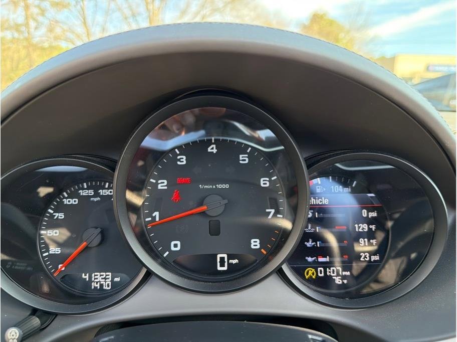 Used 2018 Porsche 718 Boxster Roadster 2D RWD image 13