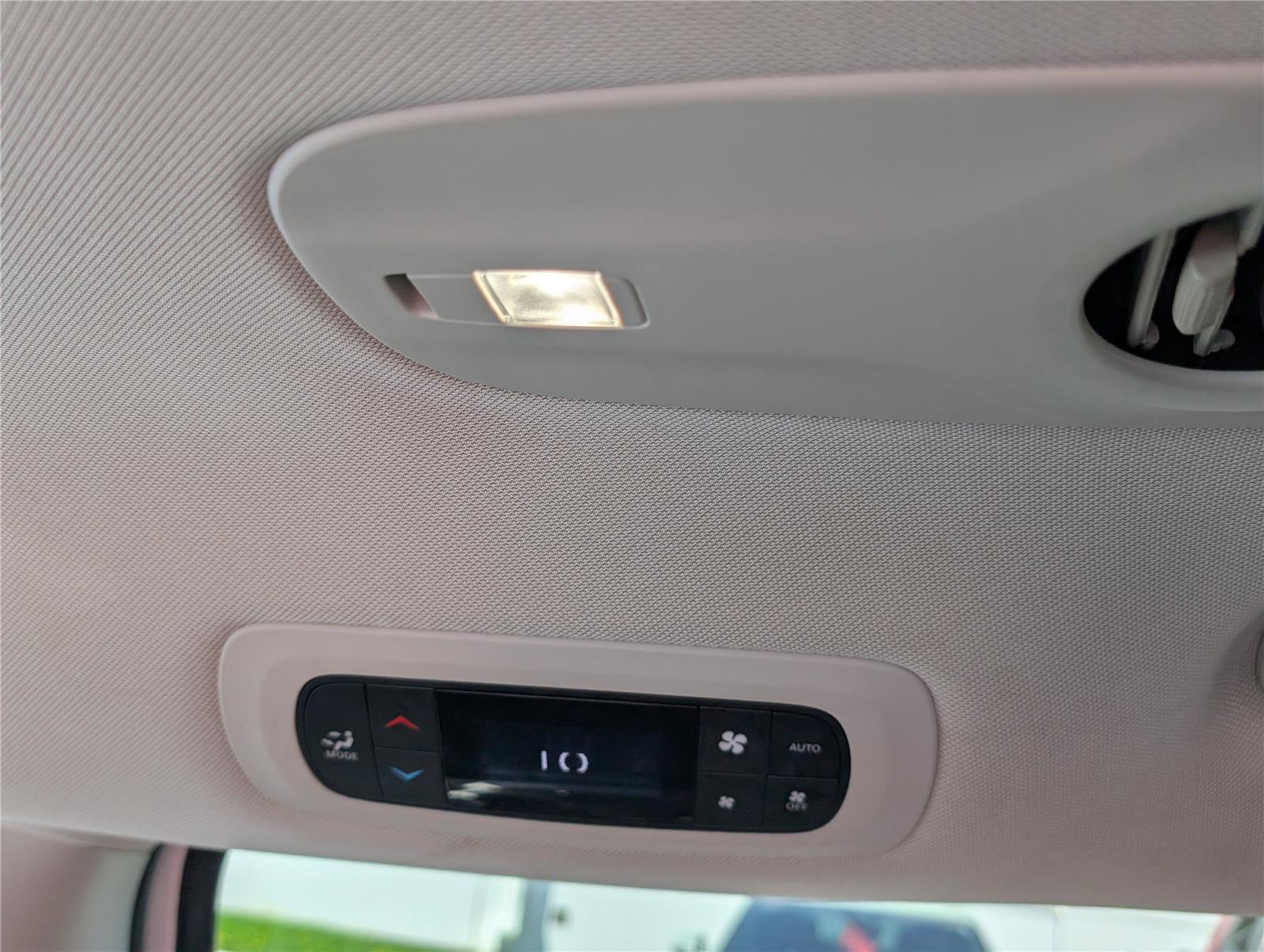 Used 2022 Chrysler Pacifica Touring-L FWD image 20