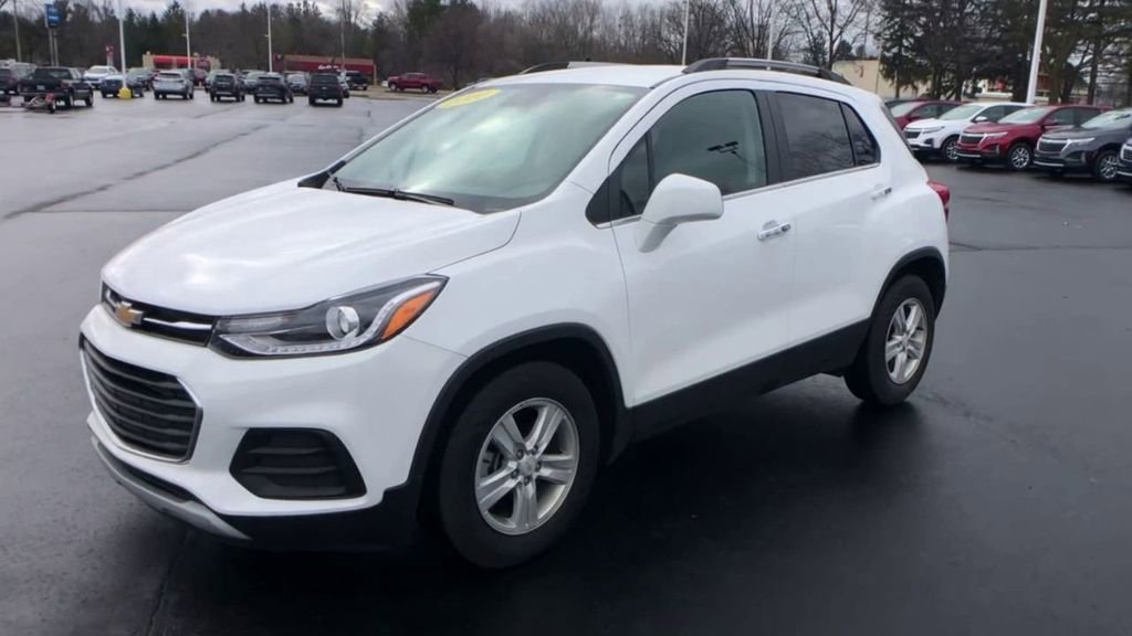 Used 2020 Chevrolet Trax LT w/ LT Convenience Package FWD image 4