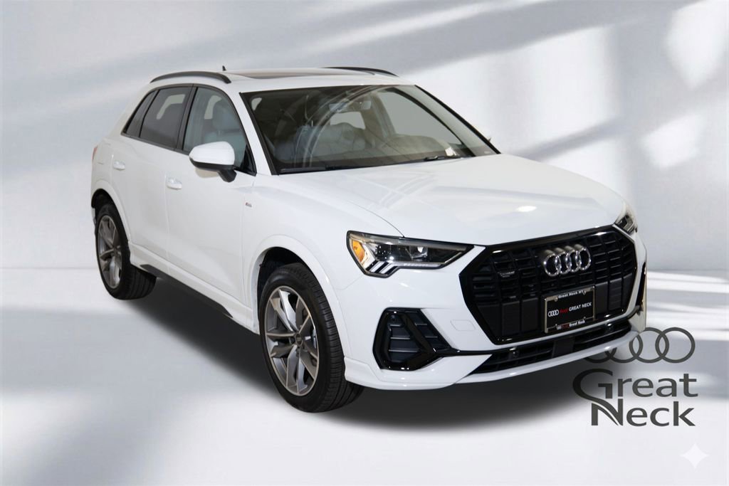 Certified 2025 Audi Q3 2.0T Premium w/ Convenience Package image 11