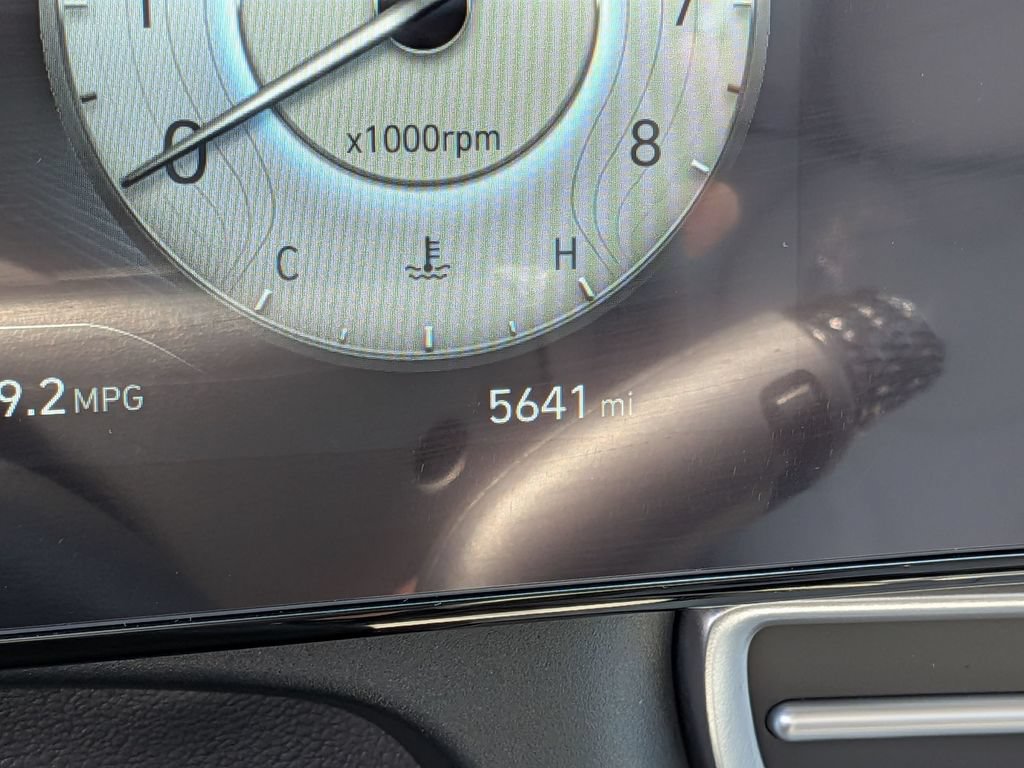Certified 2026 Hyundai Elantra Limited FWD image 21