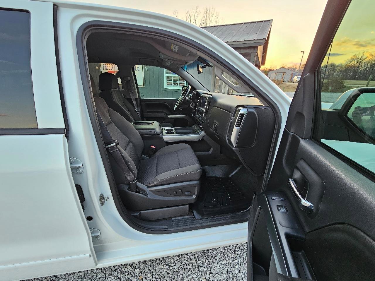 Used 2017 Chevrolet Silverado 1500 LT w/ Texas Edition image 30