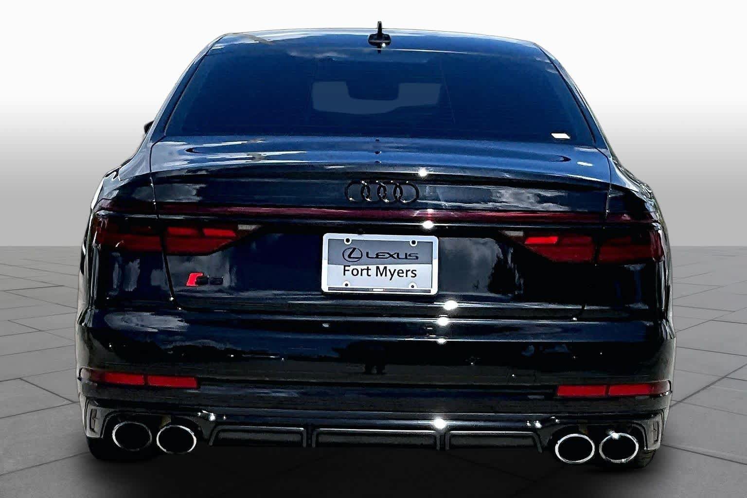 Used 2022 Audi S8 w/ S8 Executive Package AWD/4WD image 5
