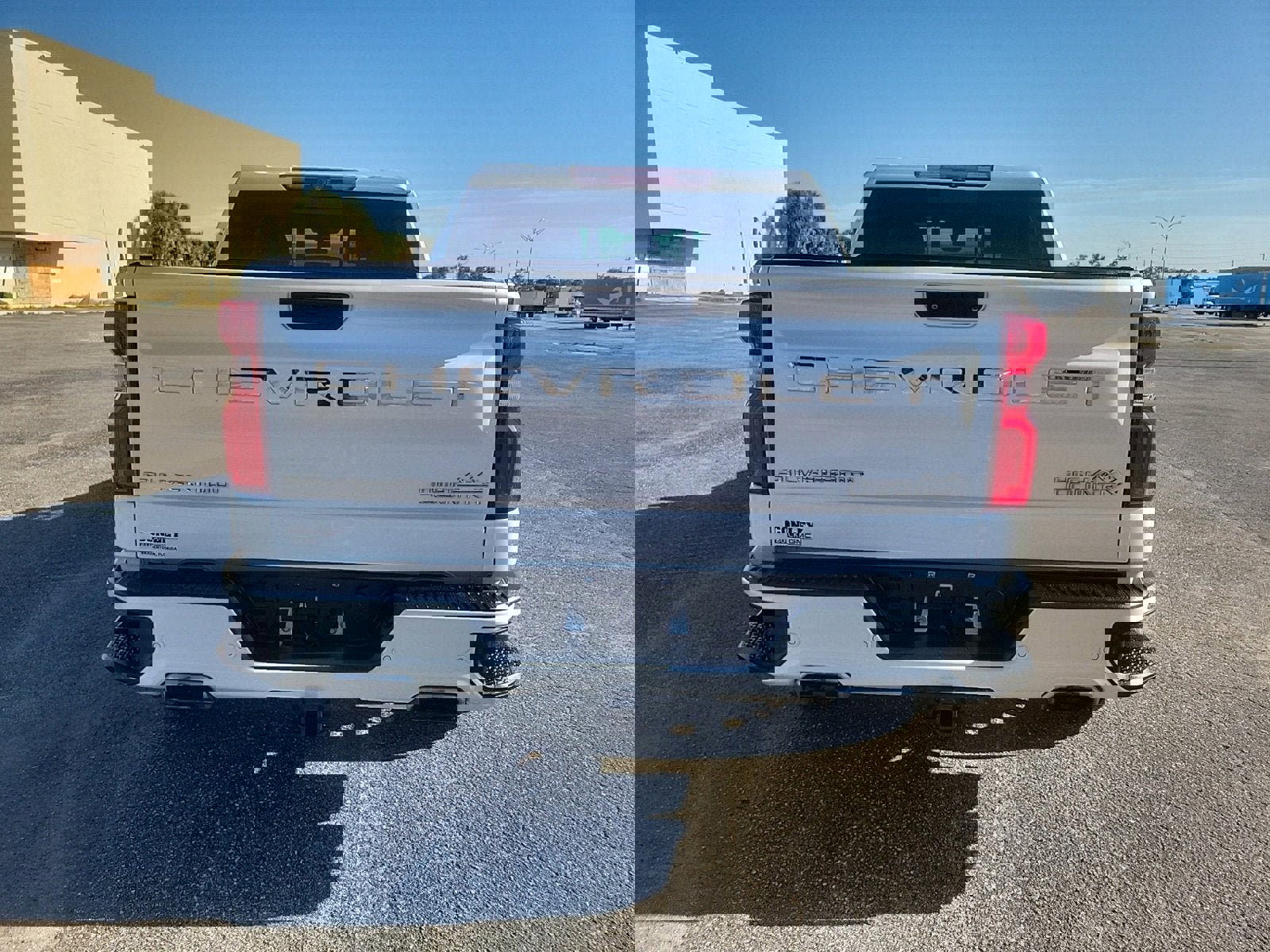 Used 2020 Chevrolet Silverado 1500 High Country w/ Technology Package image 7