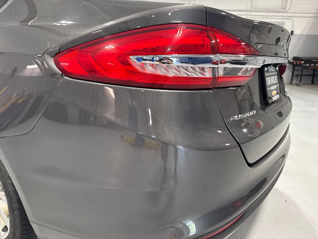 Used 2017 Ford Fusion SE FWD image 53