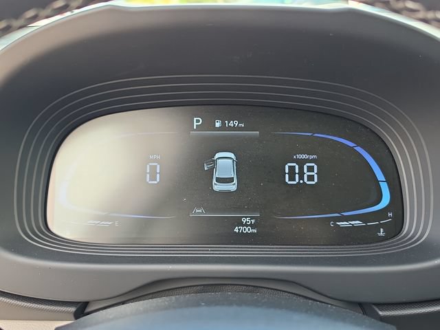 Used 2024 Hyundai Venue SEL FWD image 17