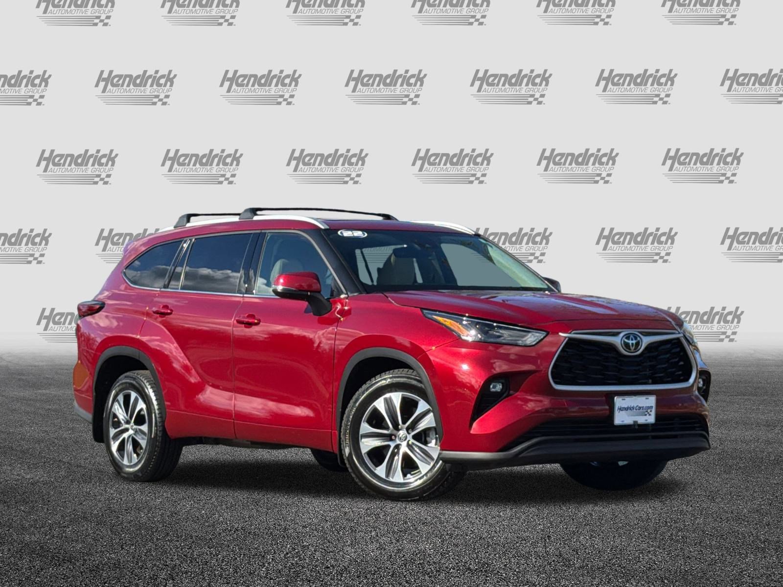 Used 2022 Toyota Highlander XLE video 2
