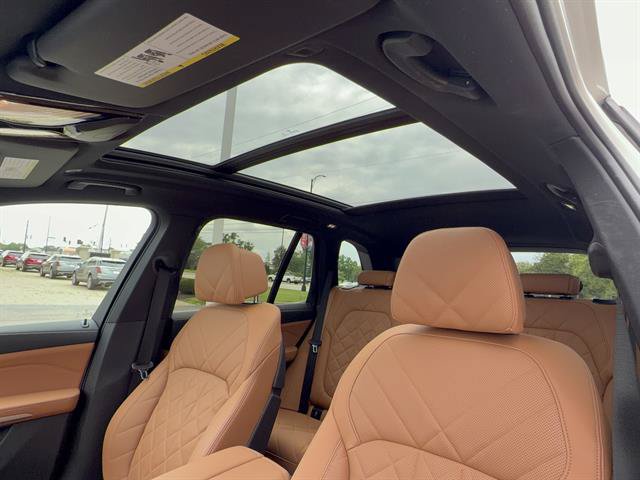 Used 2024 BMW X5 xDrive40i w/ Premium Package AWD/4WD image 22