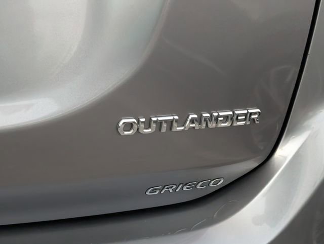 Used 2019 Mitsubishi Outlander ES image 12