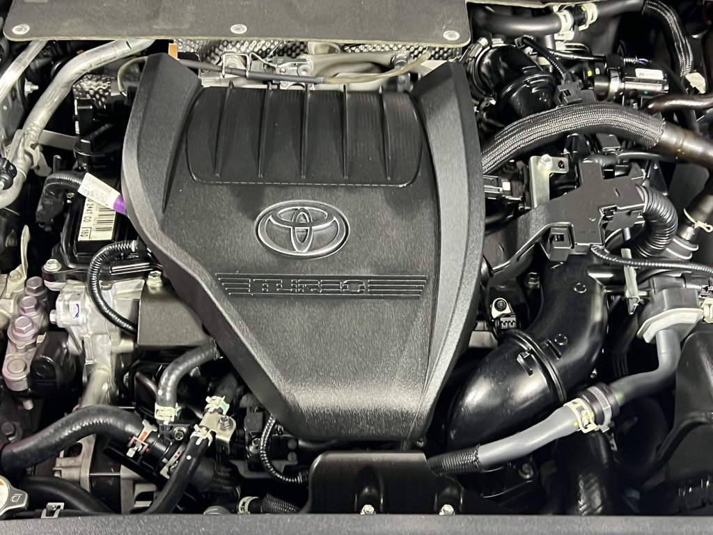 Used 2025 Toyota Highlander XLE image 34