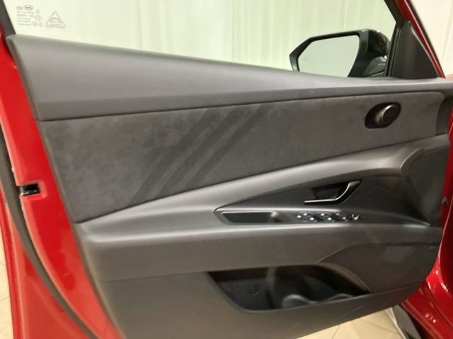 Used 2024 Hyundai Elantra N image 9