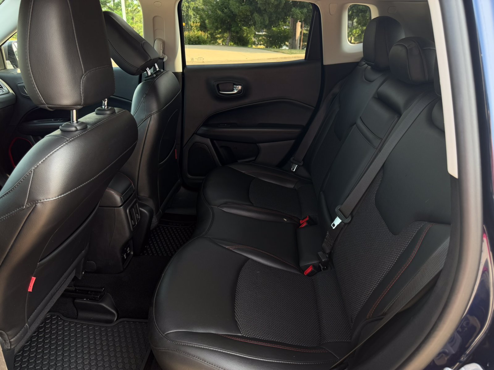 Used 2019 Jeep Compass Trailhawk w/ Safety & Security Group AWD/4WD image 24