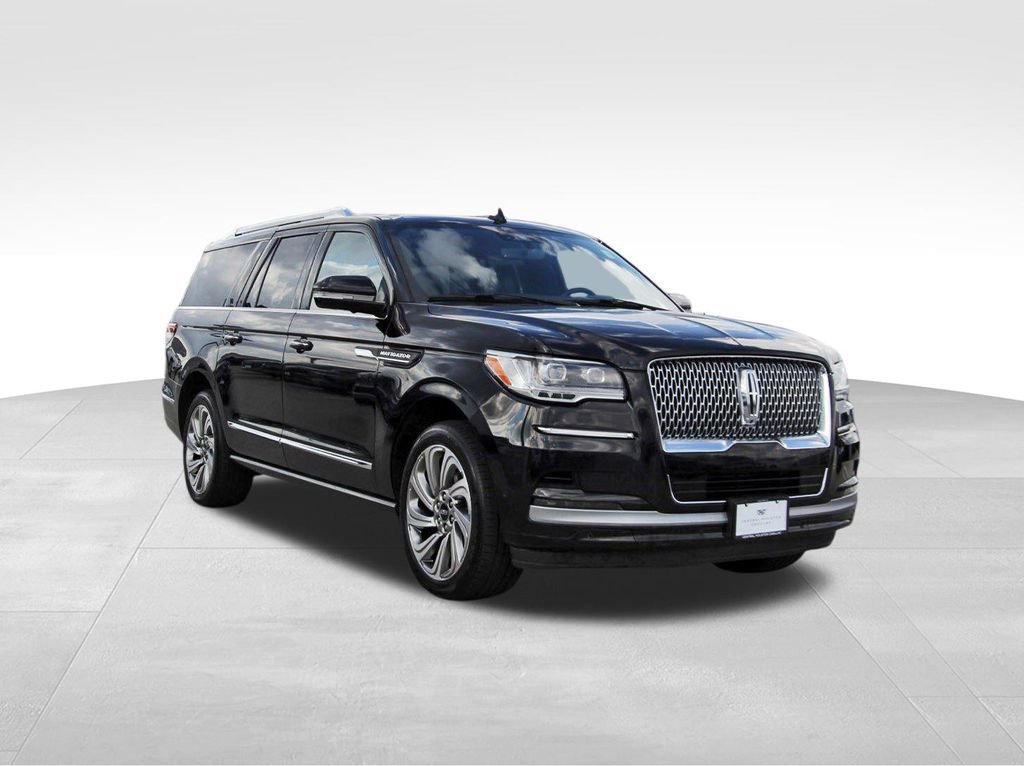 Used 2023 Lincoln Navigator L Reserve video 1