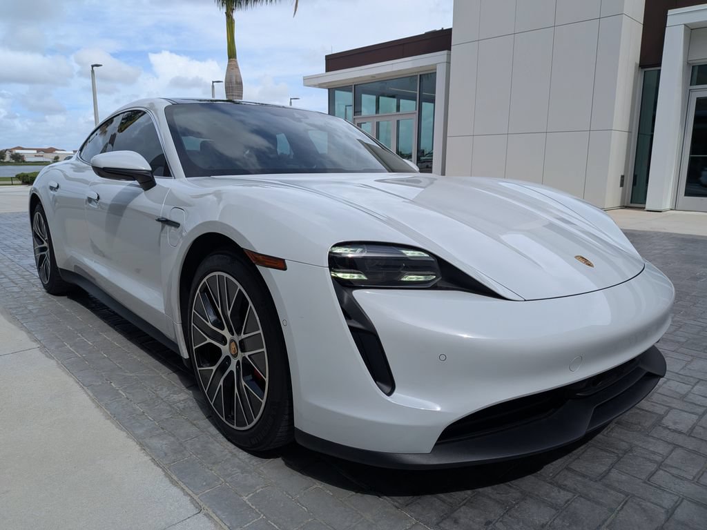 Used 2020 Porsche Taycan 4S AWD/4WD image 4