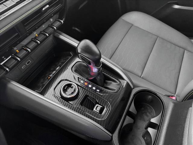 Used 2023 Chevrolet Colorado ZR2 w/ ZR2 Convenience Package III AWD/4WD image 17