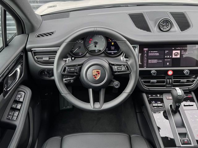 New 2026 Porsche Macan S image 18