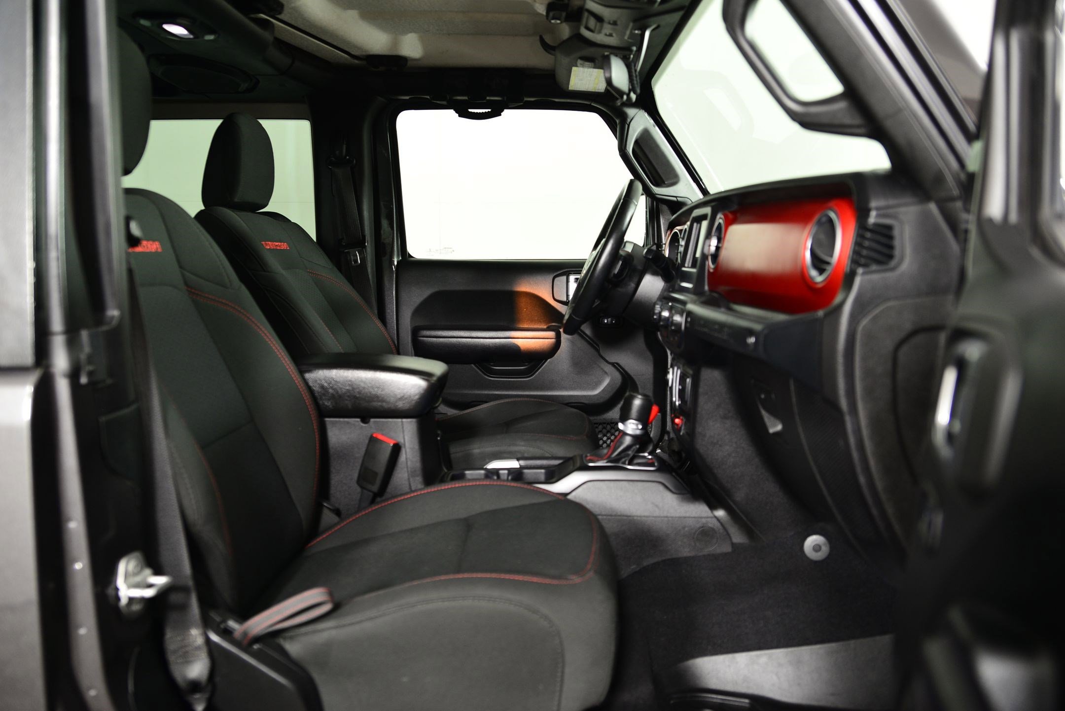 Used 2018 Jeep Wrangler Rubicon w/ Cold Weather Group image 21