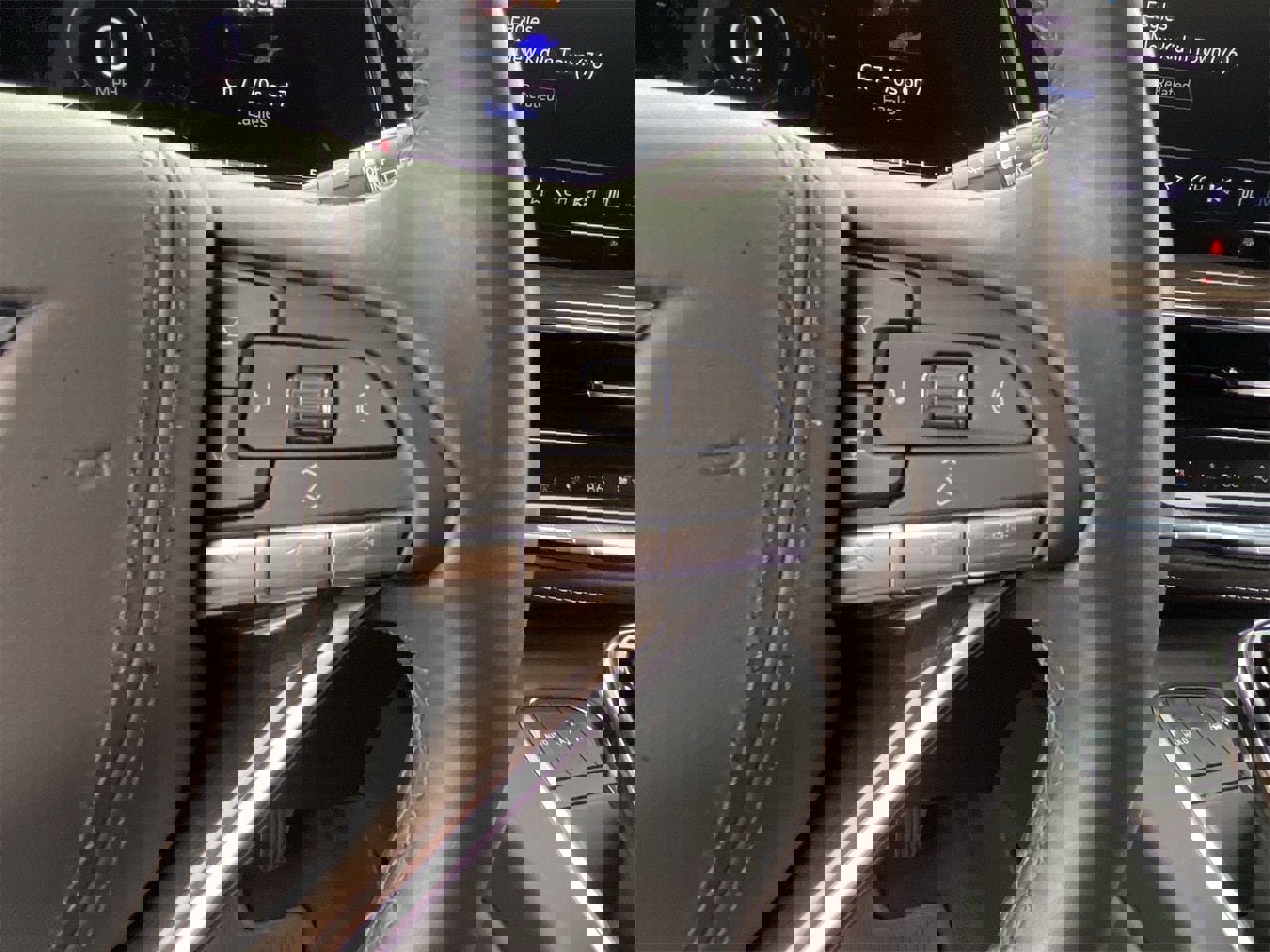 Certified 2024 Cadillac Escalade ESV Sport Platinum w/ LPO, ONYX Package image 23